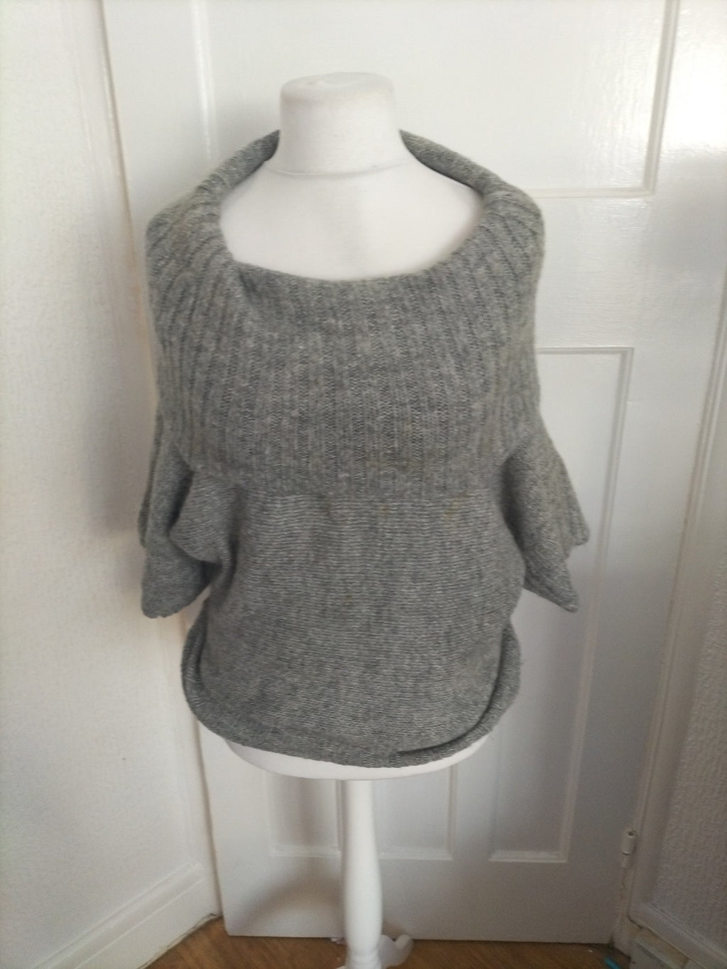 Ladies Primark Size 10 Grey Wooly Poncho