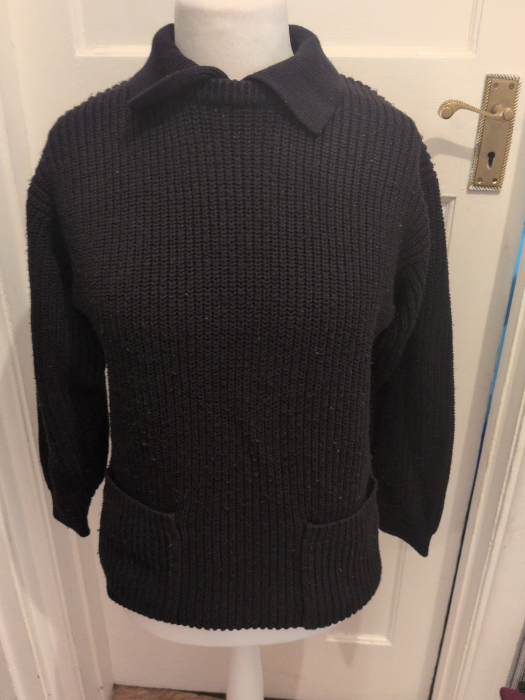 Contemporary Casuals Medium Black Knit Long Sleeve Jumper Collared