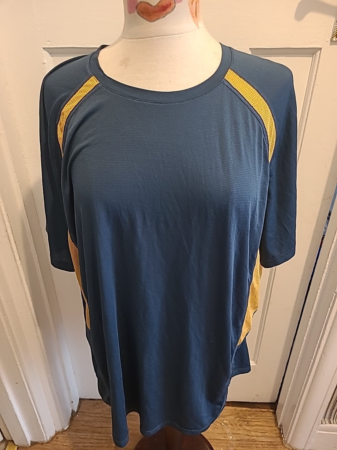 Mens Mountain Warehouse Size XL Dark Teal/Orange Breathable Tshirt