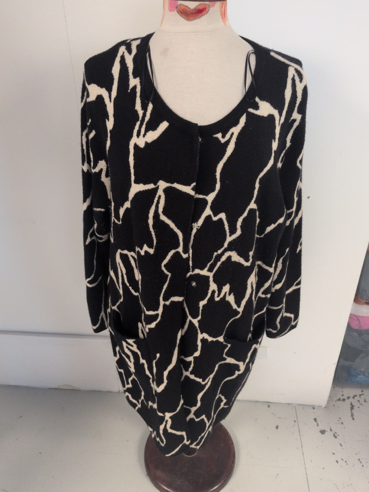 Tu 16 Cream And Black Long Sleeve Cardigan