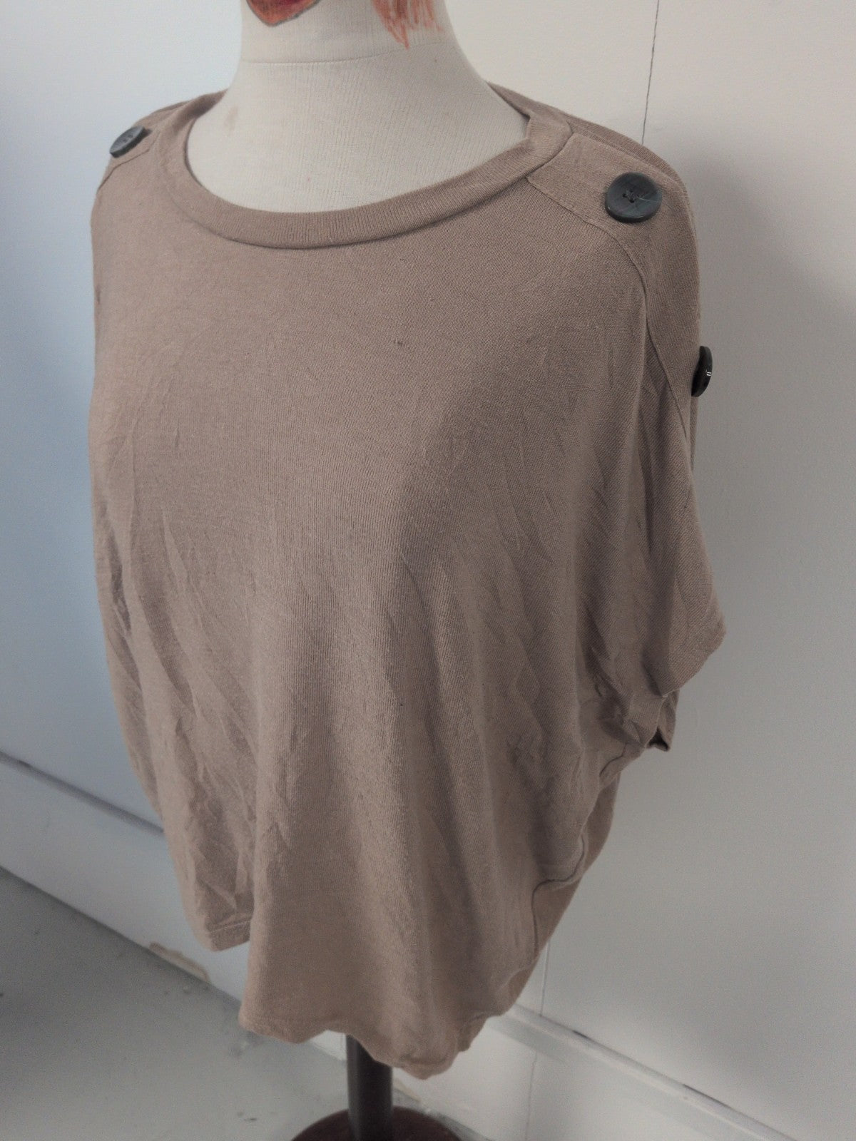 Ladies Blue Vanilla Size M/L Brown Short Sleeve Buttoned Detail Shoulder T-shirt