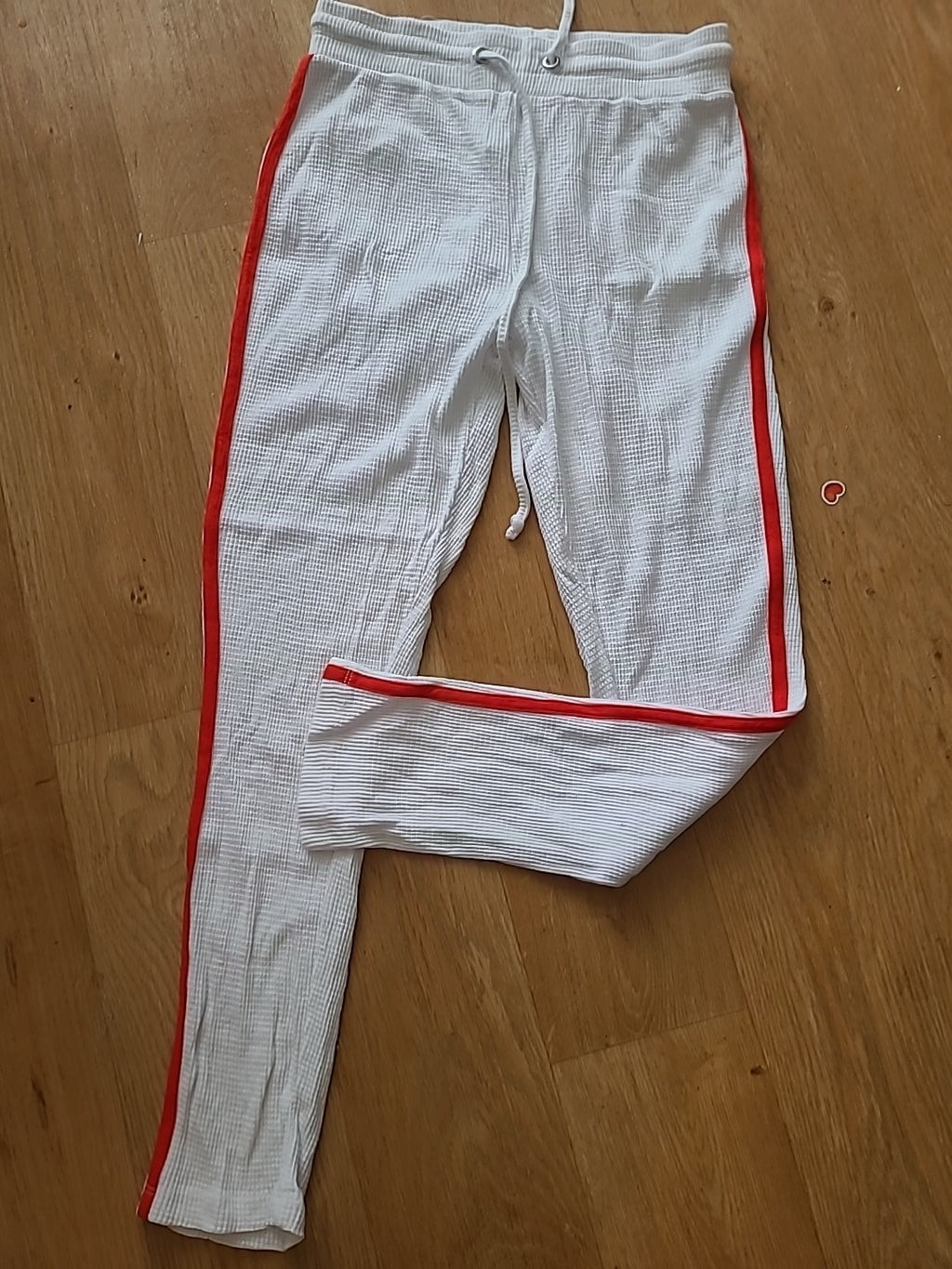 Ladies Size Medium White With Red Trim Trousers