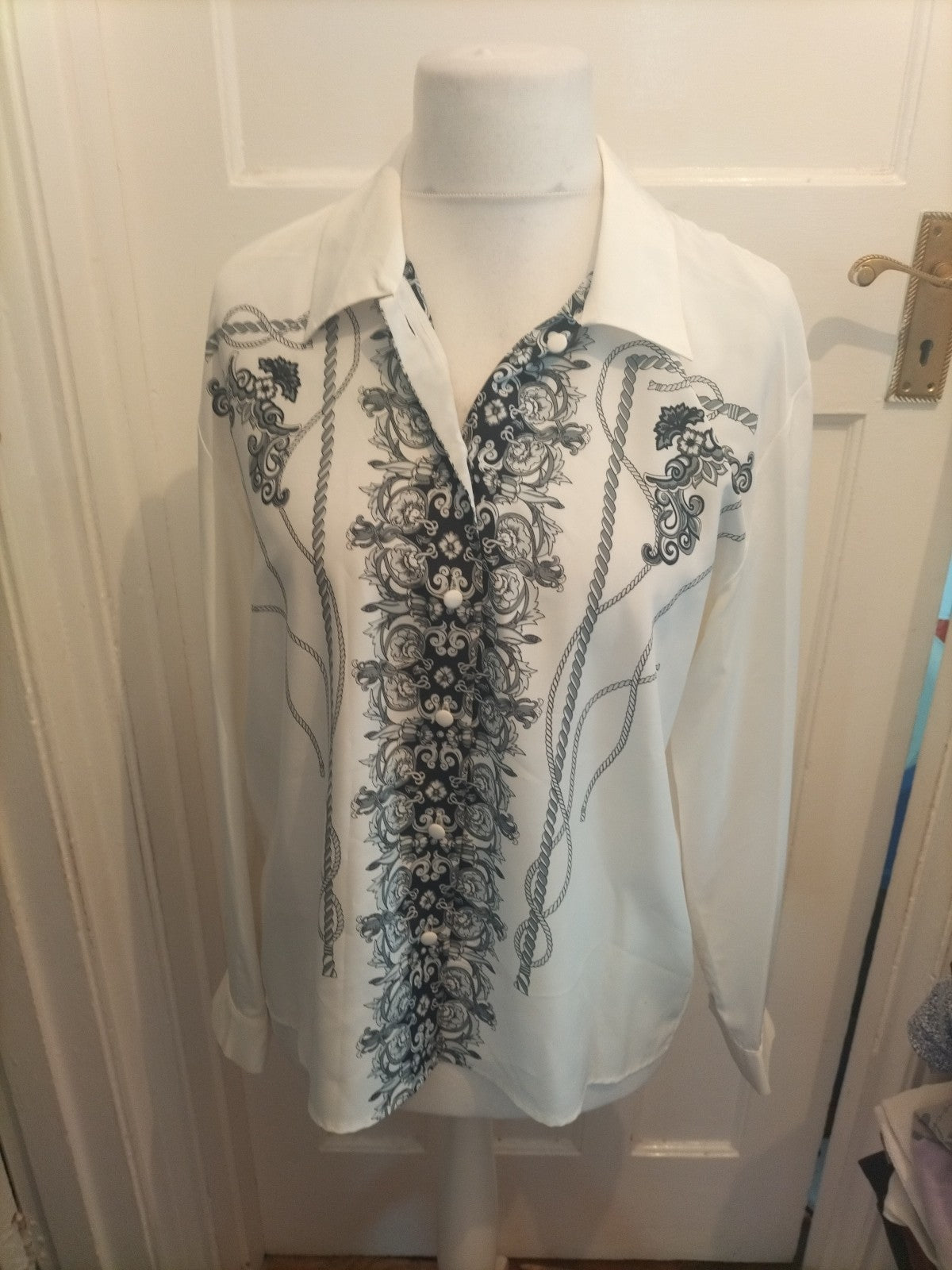 Alexon 14 White With Black Print Long Sleeve Blouse