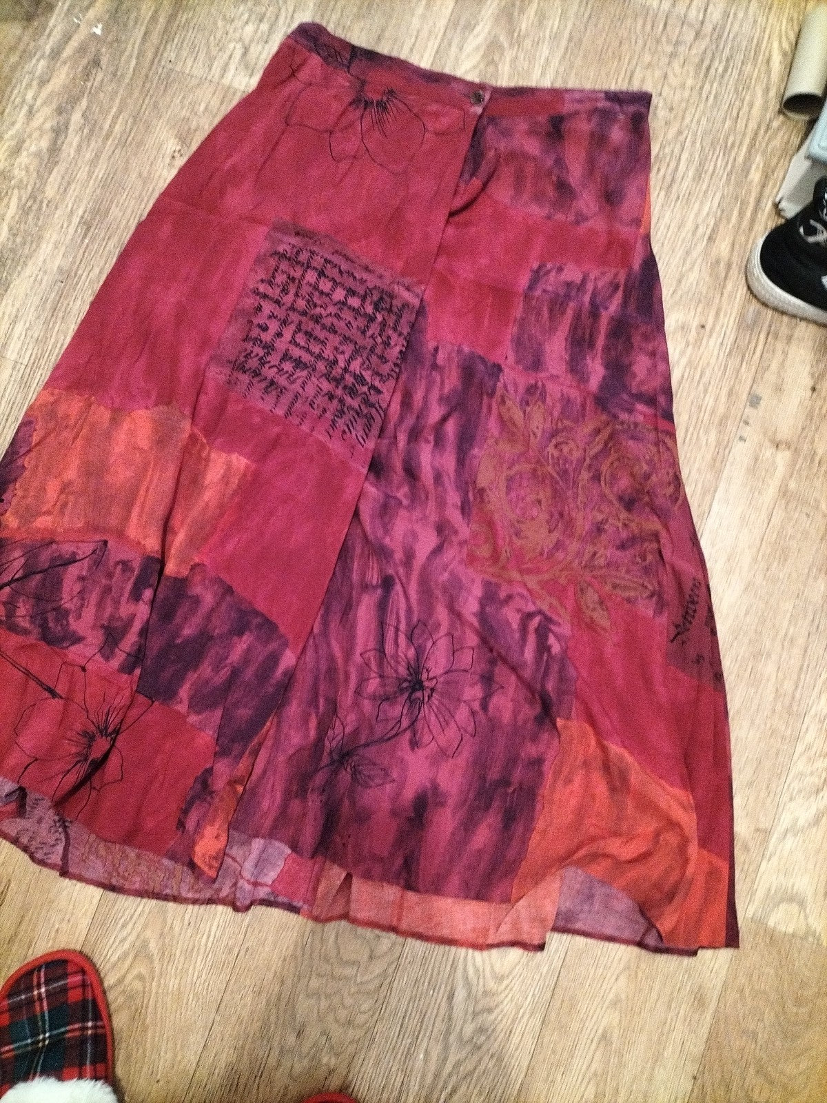 Ladies St Michael Vintage Size 12 Long Purple Coloured Skirt