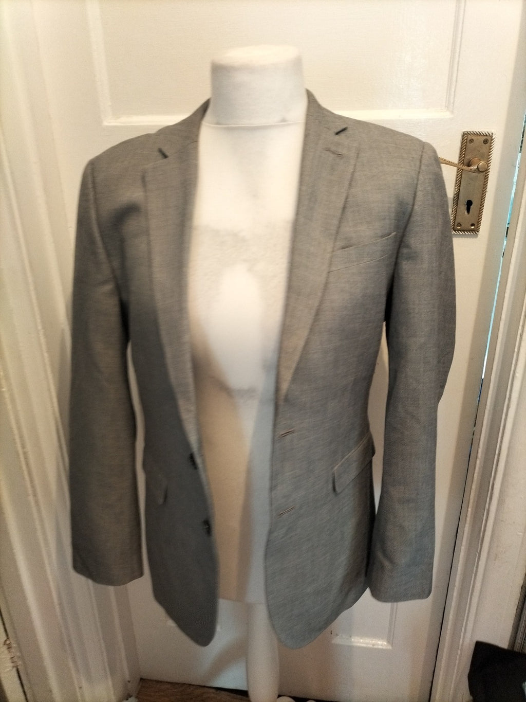 Mens B&W Size 38R Slim Fit Grey Suit Jacket