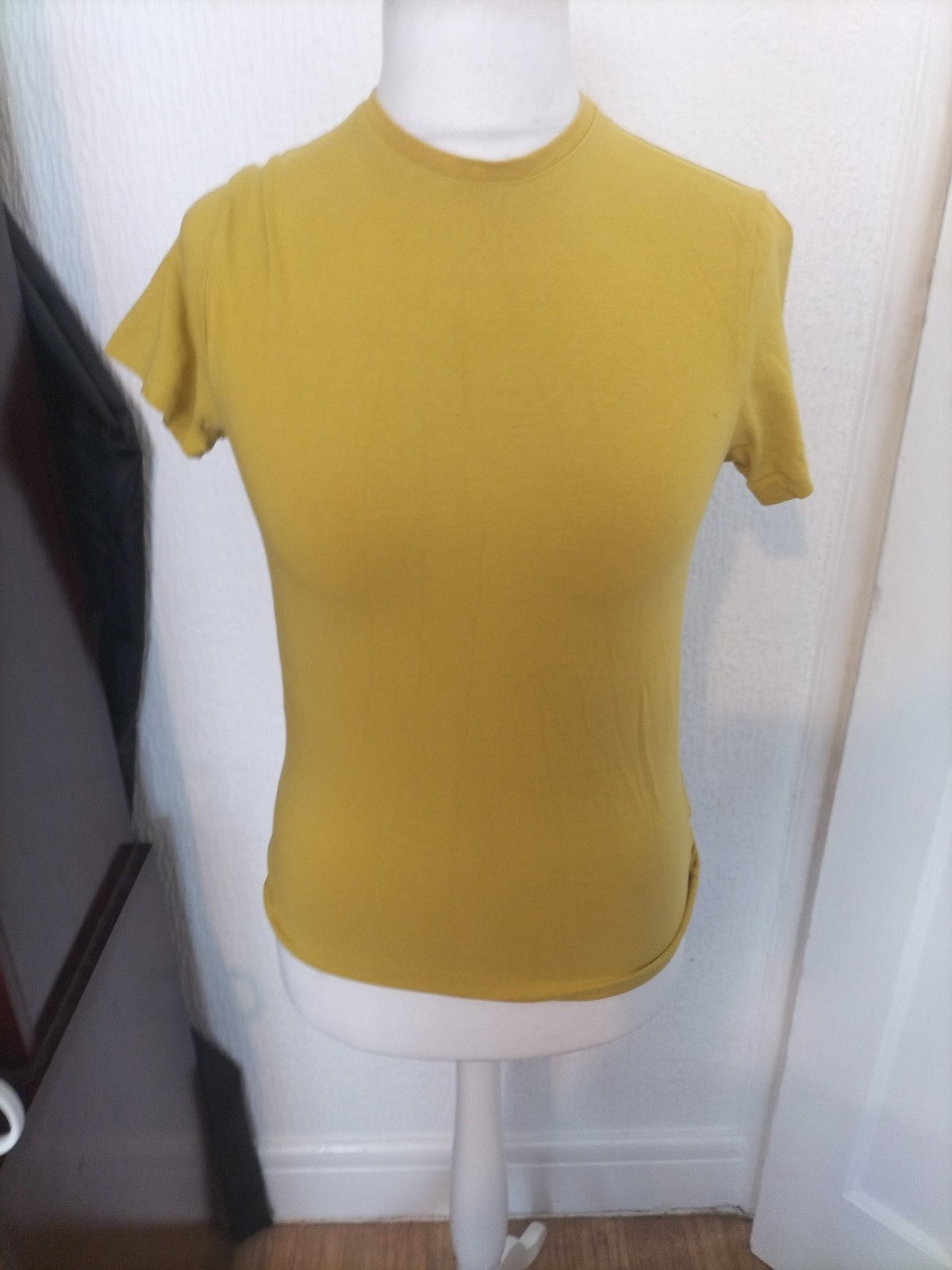 Mens Primark Size XS Dark Yellow Slim Stretch Tshirt