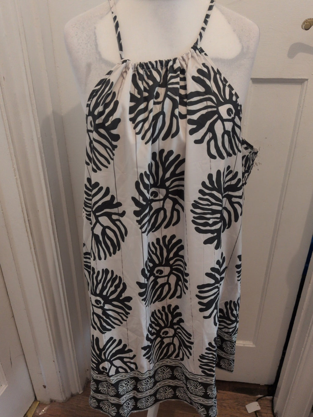 Shein 4XL Black And Ivory Sleeveless Blouse