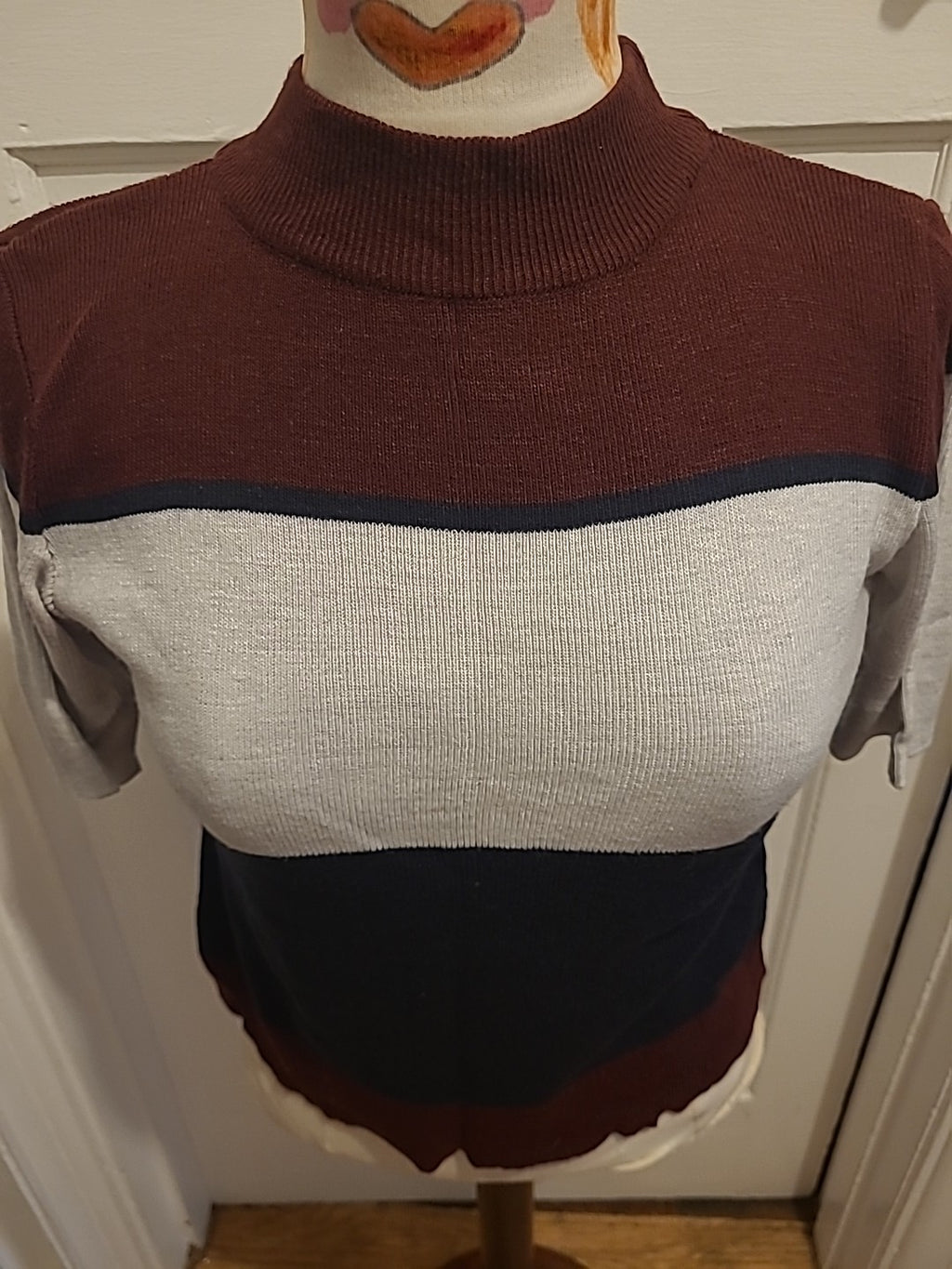 Ladies Olive Size Small Purple White Navy Short Sleeved Jumper