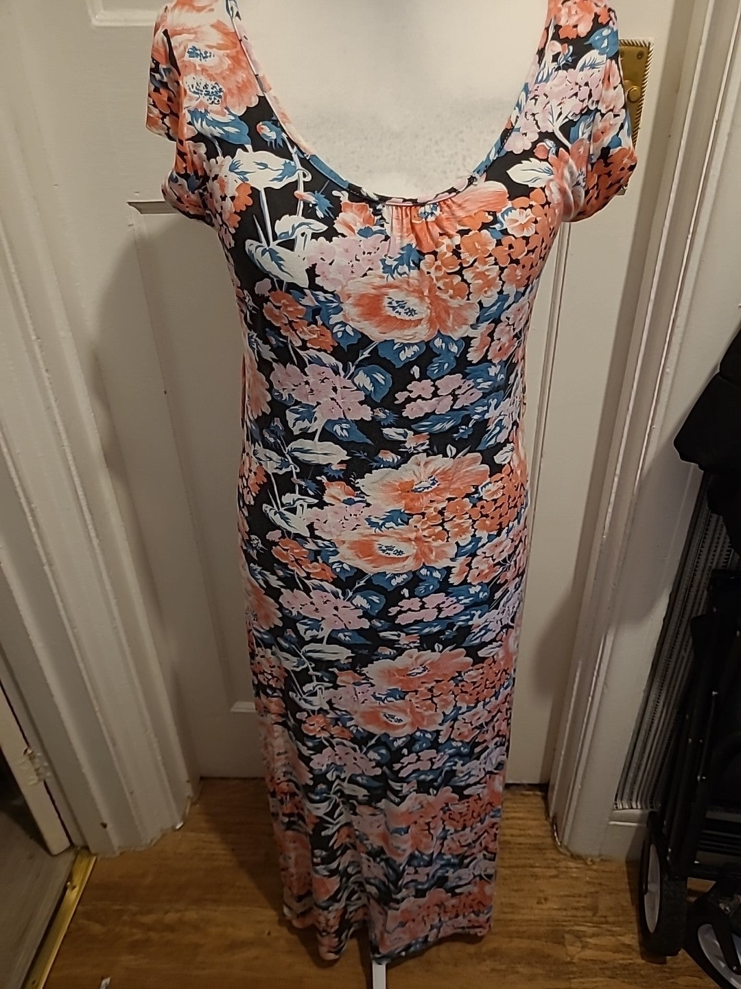 Ladies Originals Size 10 Black Floral Short Sleeve Dress