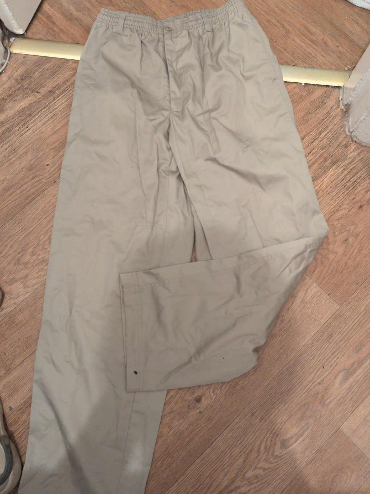 Kingston 36s Stone Neutral Elasticated Trousers Chino