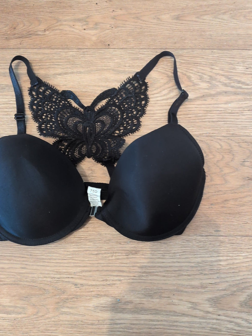 75D Black Wired And Padded Bra With Lace Back