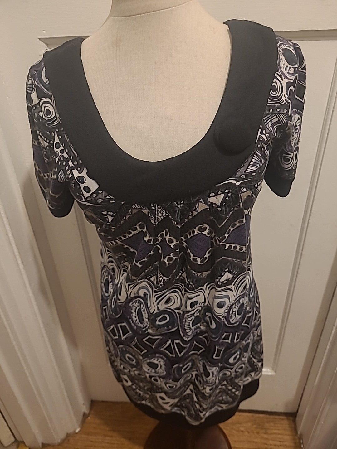 Ladies Izabel Size Medium Blue/Purple Short Sleeved Dress