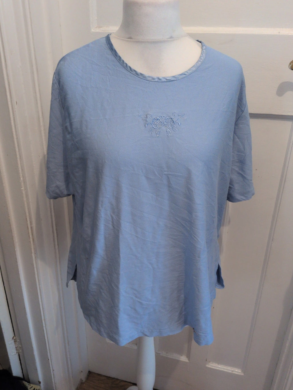 Damart 24-26 Blue Floral Pattern Short Sleeve Blouse