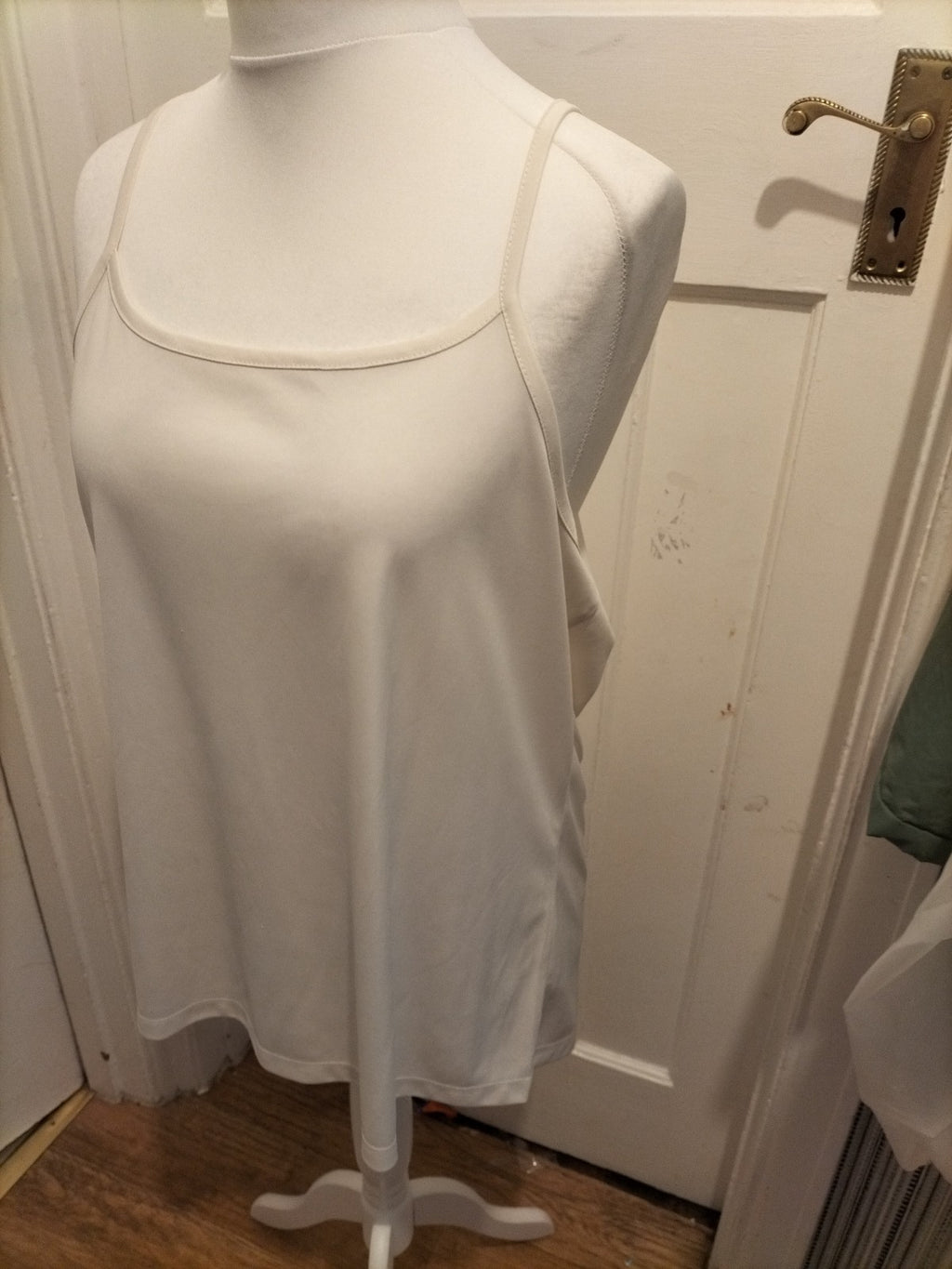 Ladies George Size 20 White Sleeveless Blouse