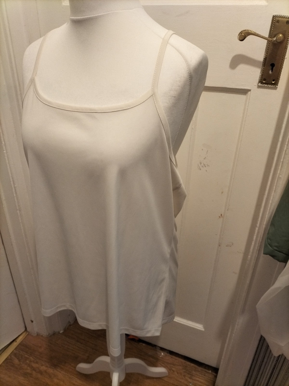 Ladies George Size 20 White Sleeveless Blouse