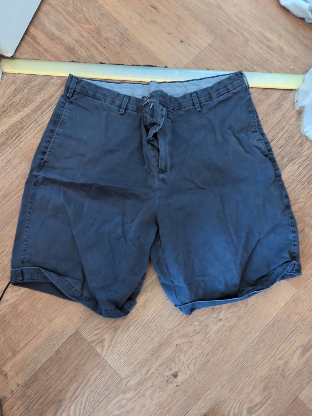 Kirkland 38" Navy(Fading) Short Chino