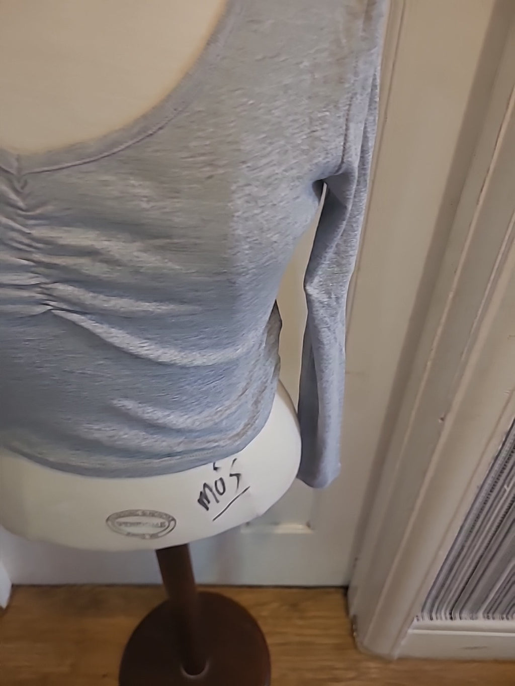 Ladies Softies Size S-M Grey Long Sleeved Crop Top