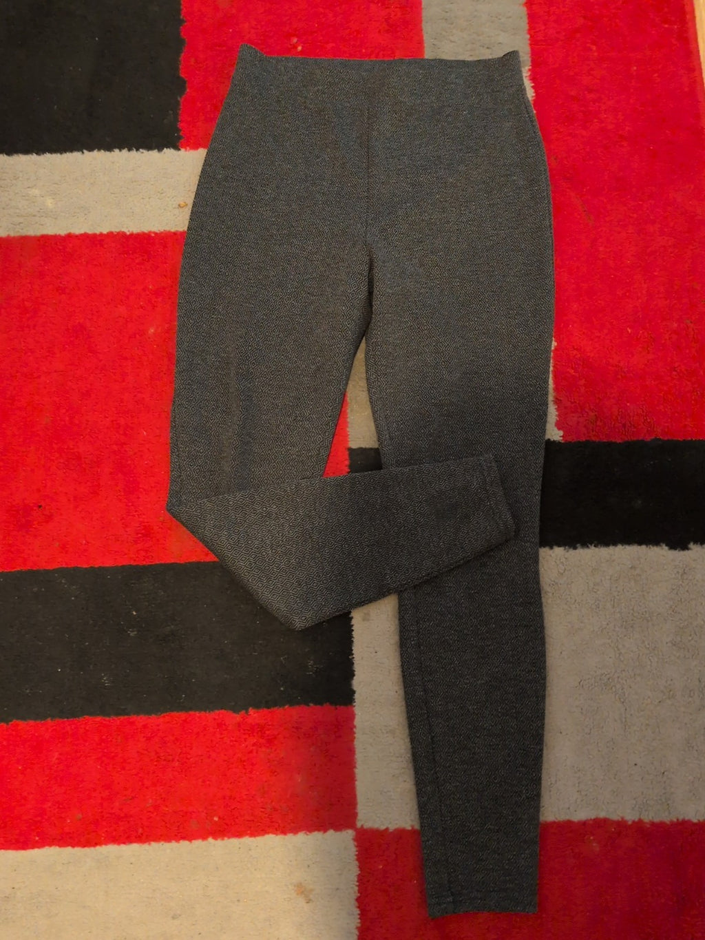 Ladies Papaya Size 10 Grey Diamond Pattern Leggings