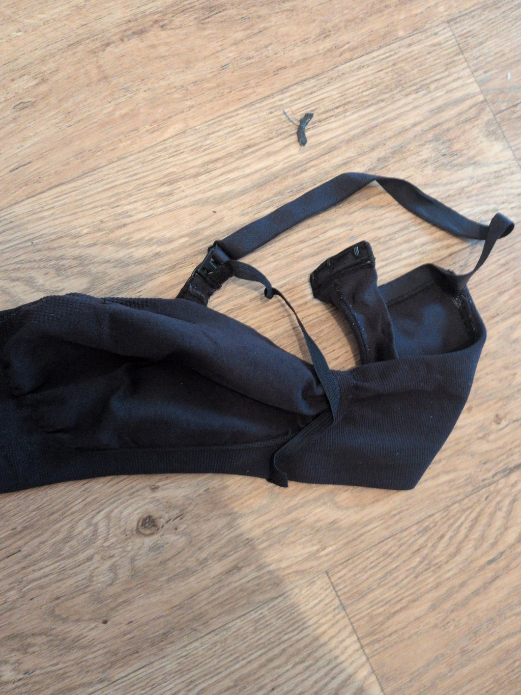 Medela 2XL Black No Wire No Pad Bra