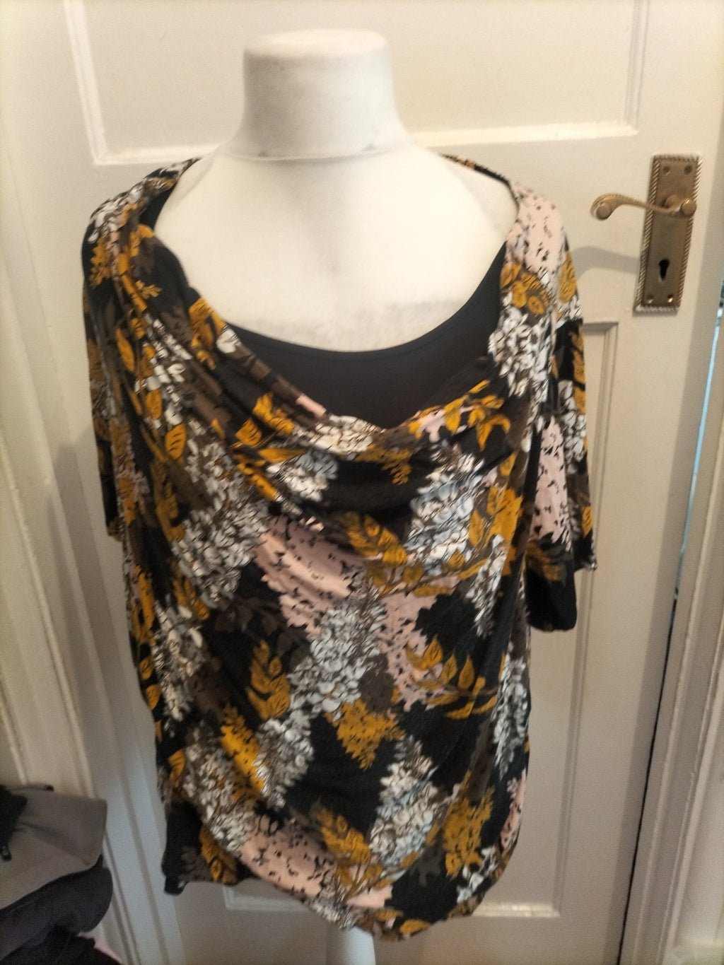 Ladies George Size 24 Yellow/Black Floral Printed Short Sleeved Blouse