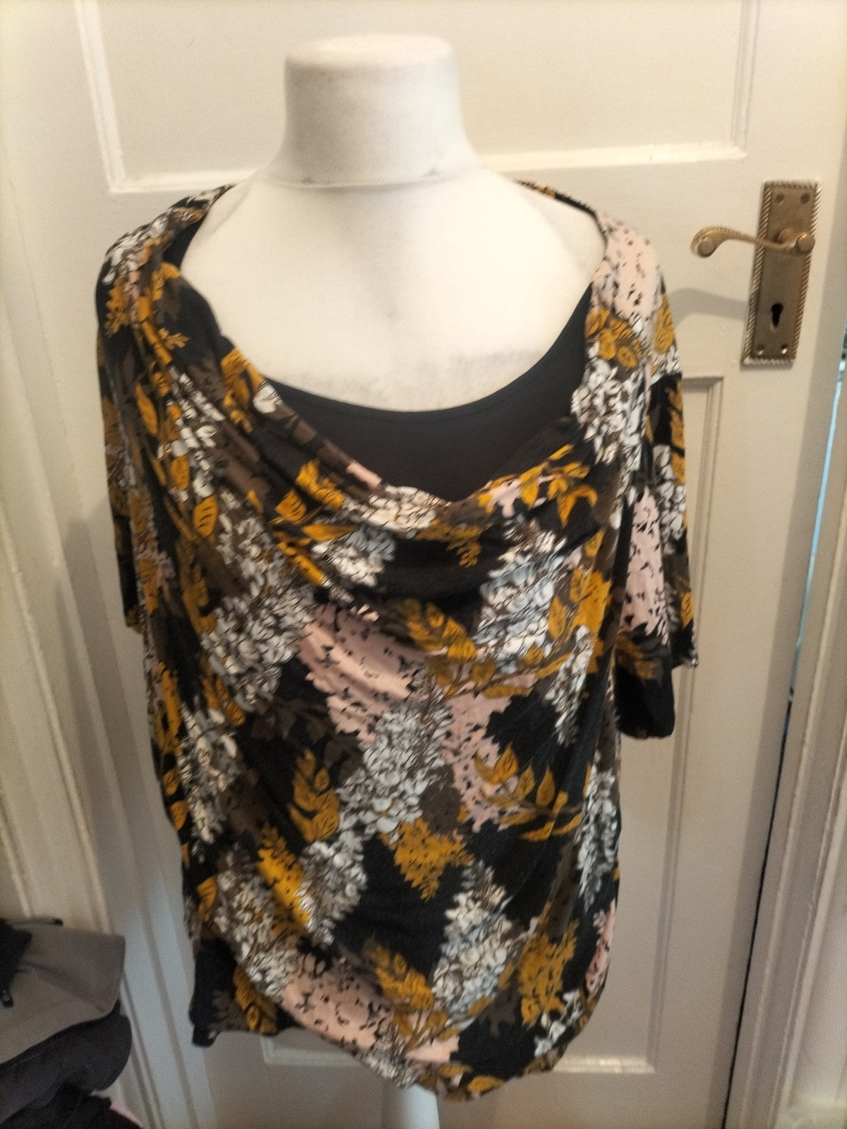Ladies George Size 24 Yellow/Black Floral Printed Short Sleeved Blouse