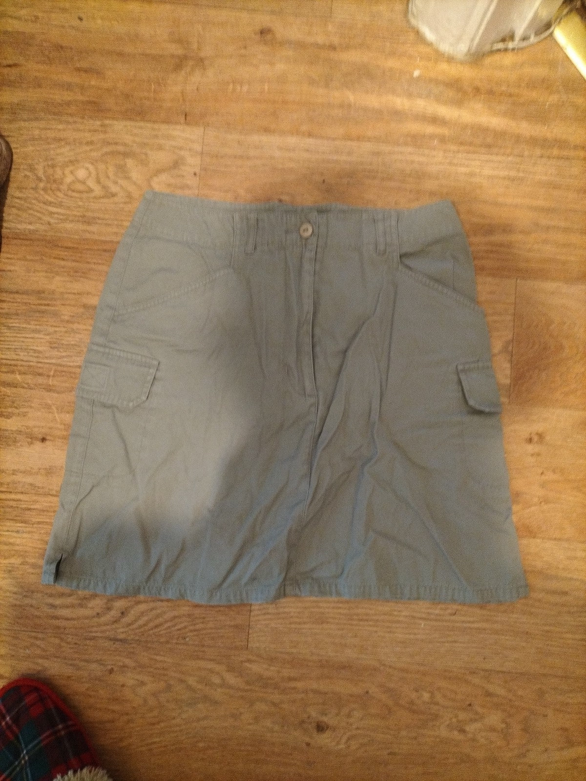 Ladies Dorothy Perkins Size 10 Sage Green Skirt