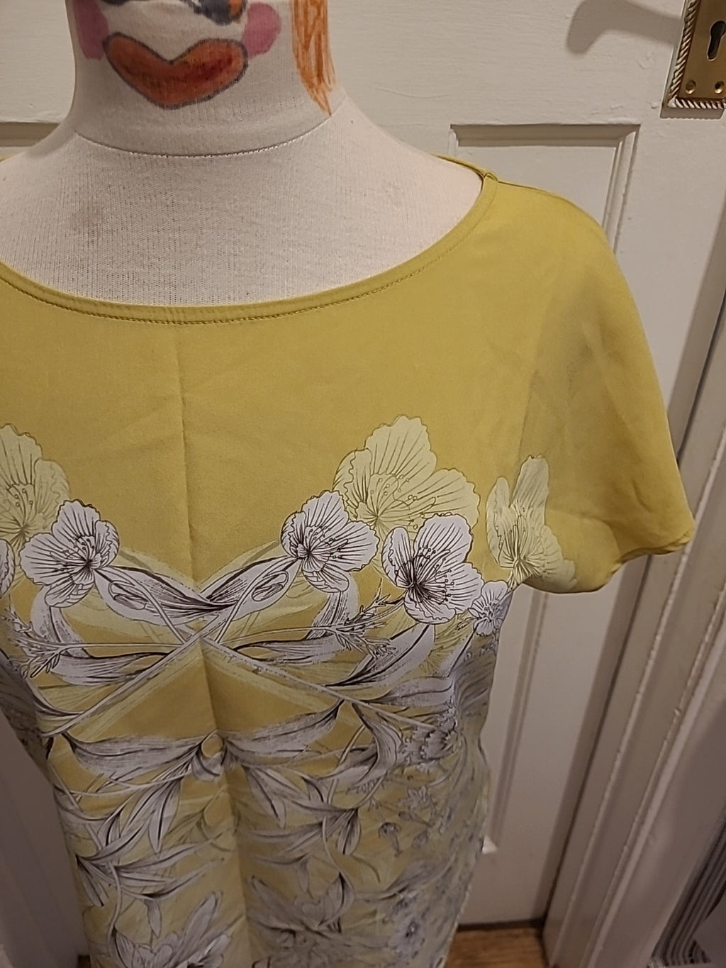 Ladies Next Size 10 Yellow White Floral Short Sleeved Tshirt