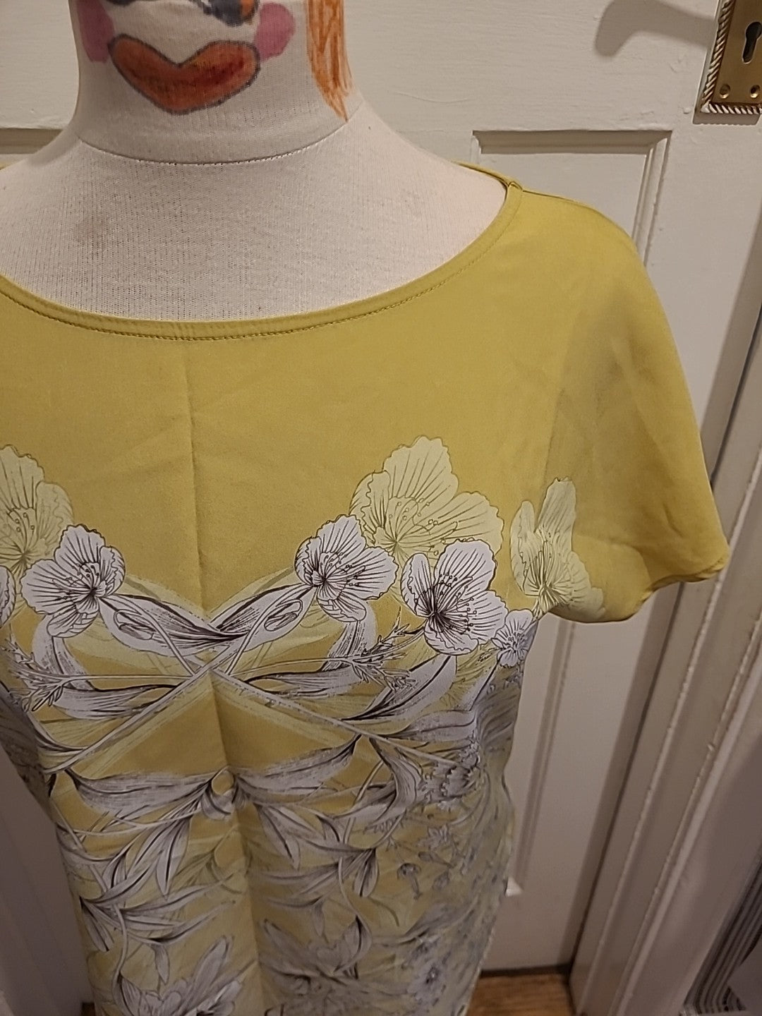 Ladies Next Size 10 Yellow White Floral Short Sleeved Tshirt