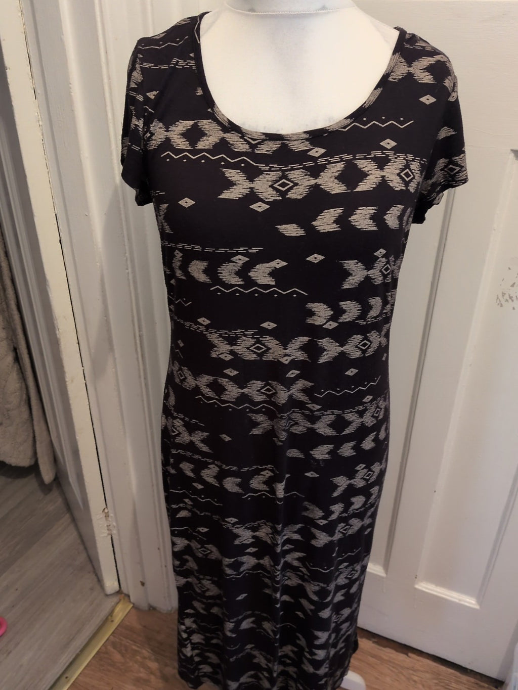 Primark 14 Black And Brown Short Sleeve Long Length Dress