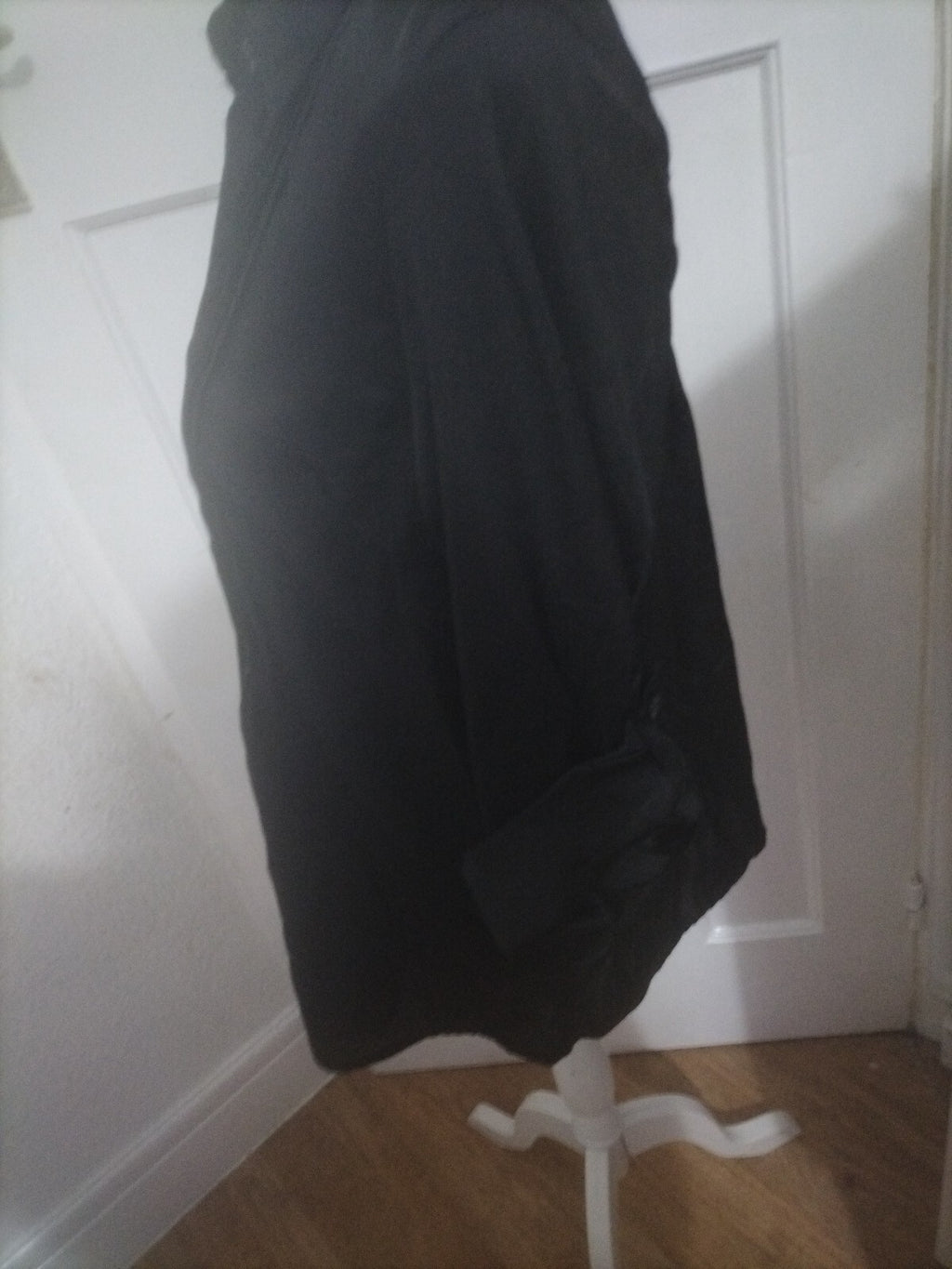 Ladies White Stag Size Small Black Pleated Shirt