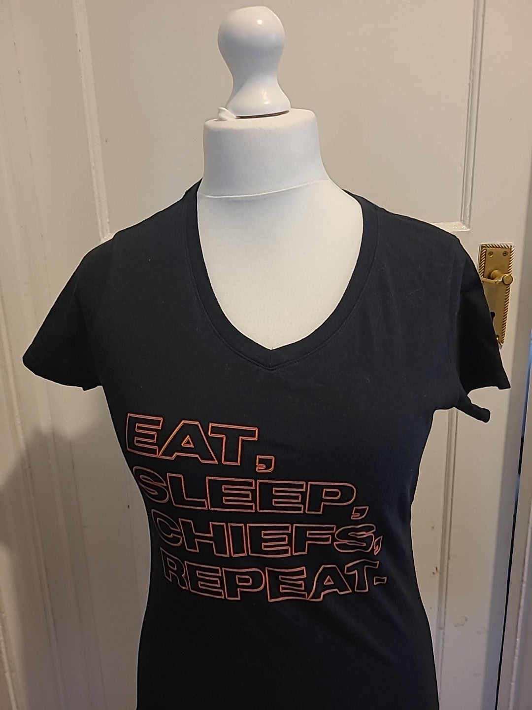 Ladies Size Small Black And Red Printed Short Sleeved Tshirt