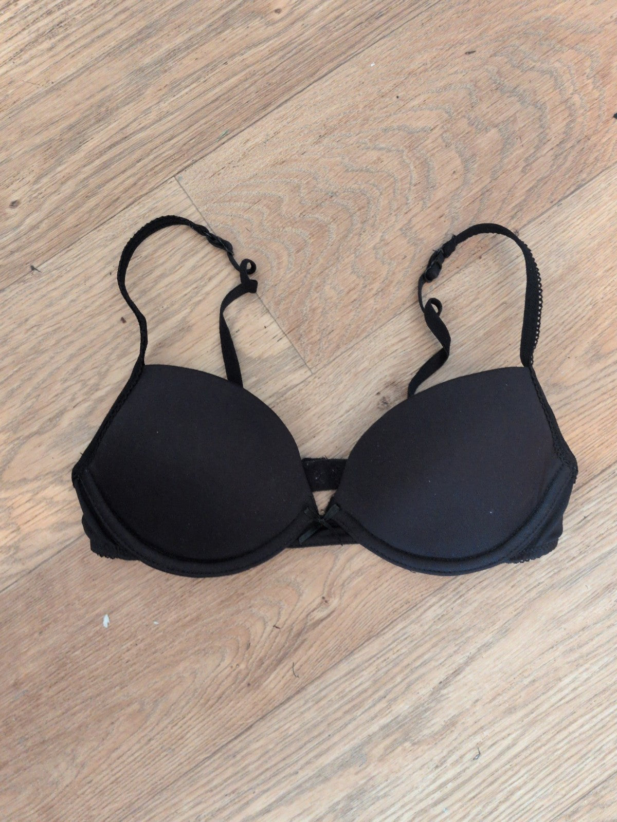 New Look 915 32A Black Padded And Wired Bra