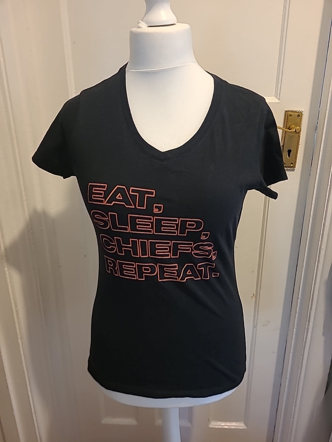 Ladies Size Small Black And Red Printed Short Sleeved Tshirt
