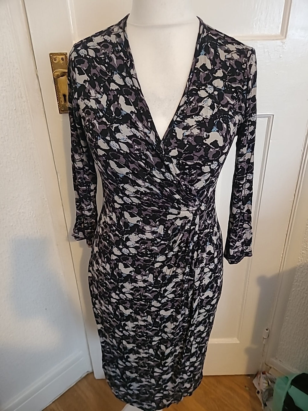 Ladies Adini Size XS Multicoloured Fleck V Neck Long Sleeved Dress