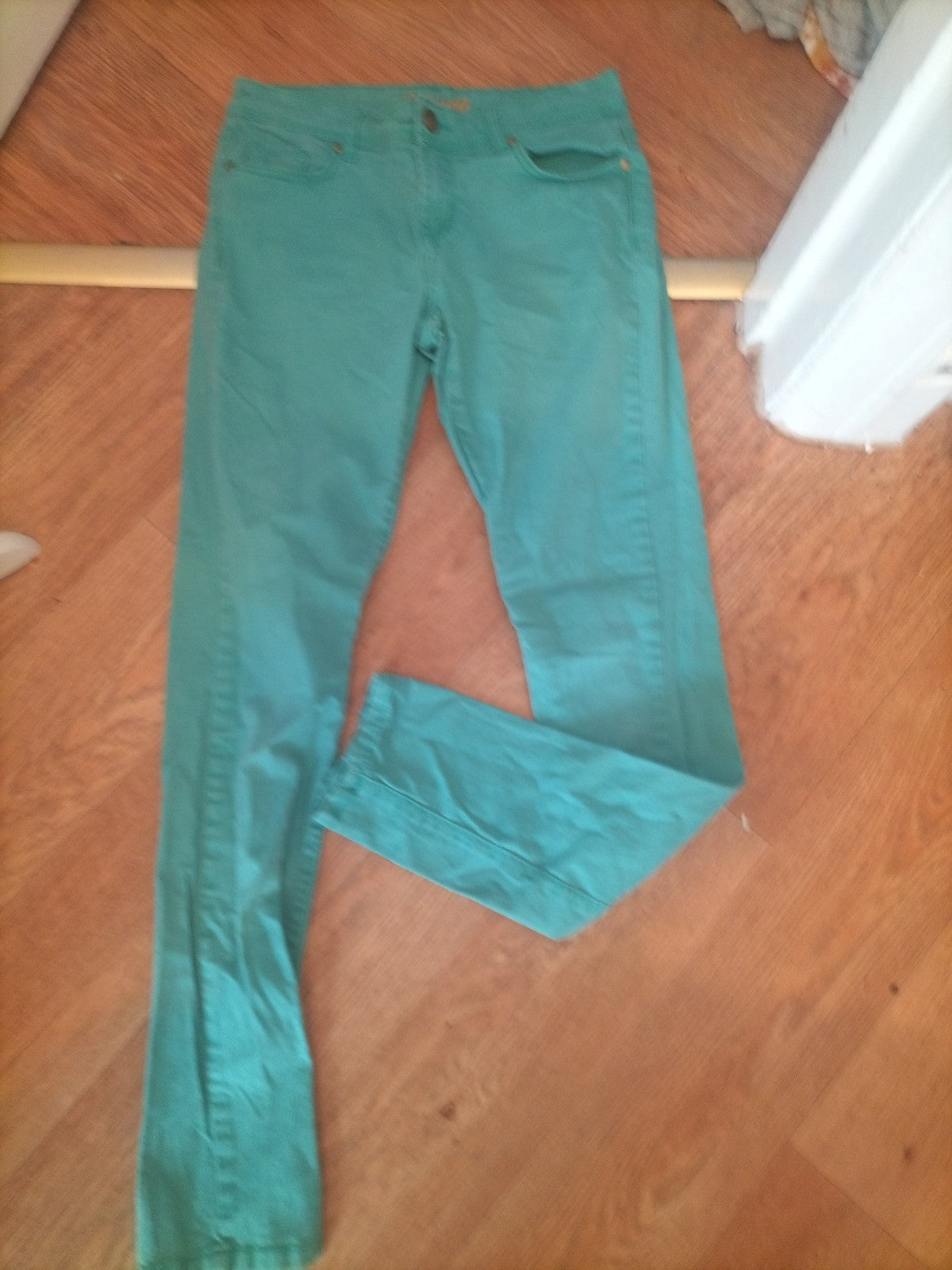 Ladies Denim+Co Size 10 Turquoise Skinny Jeans