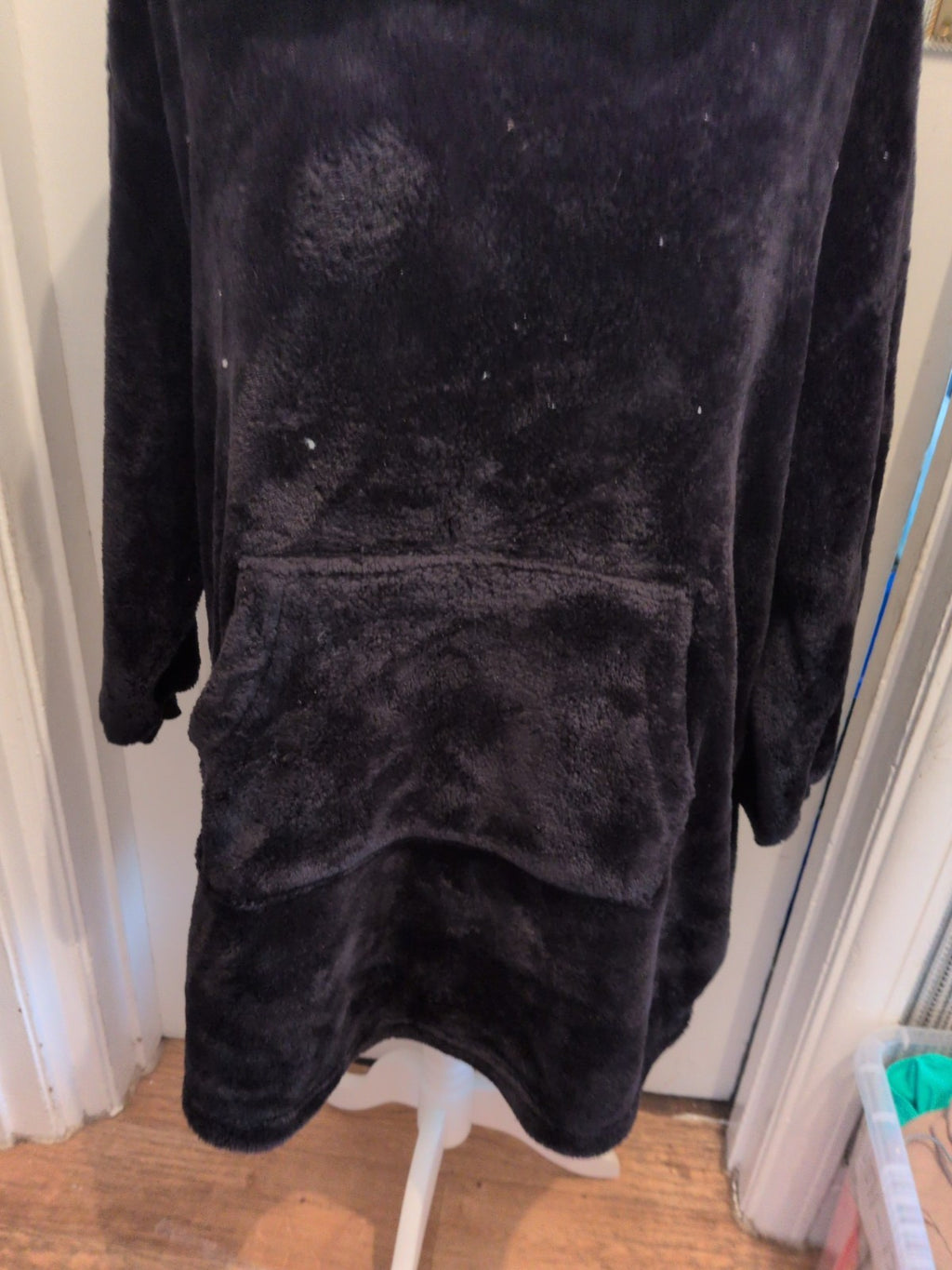 XL Black Fluffy Pyjama Top With Hood