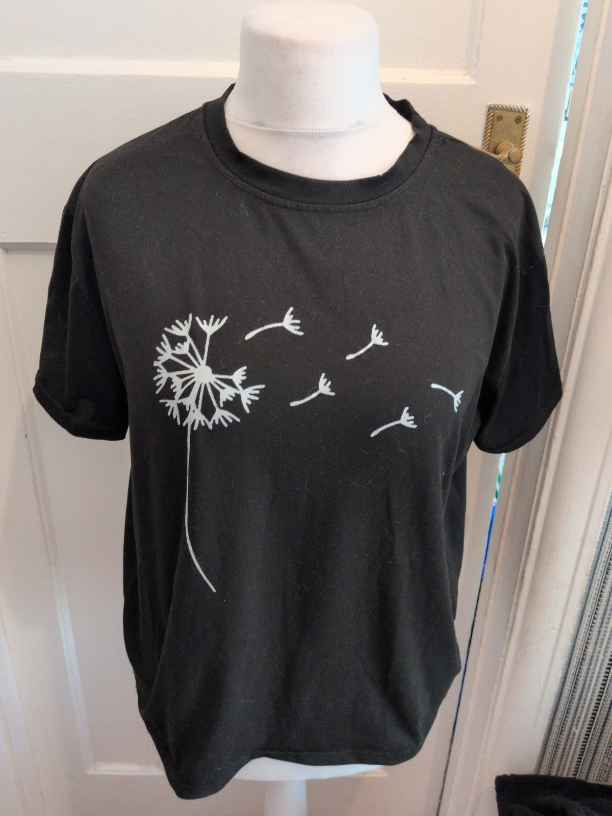 Large Black Wind Blowing Tree Short Sleeve T-shirt Ladies