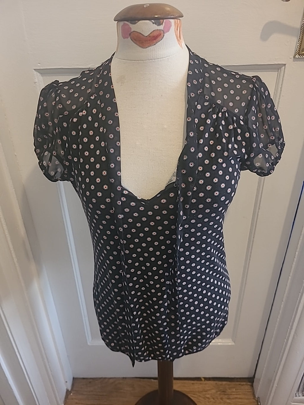 Ladies M&Co Size 10 Navy White Red Short Sleeved Tshirt