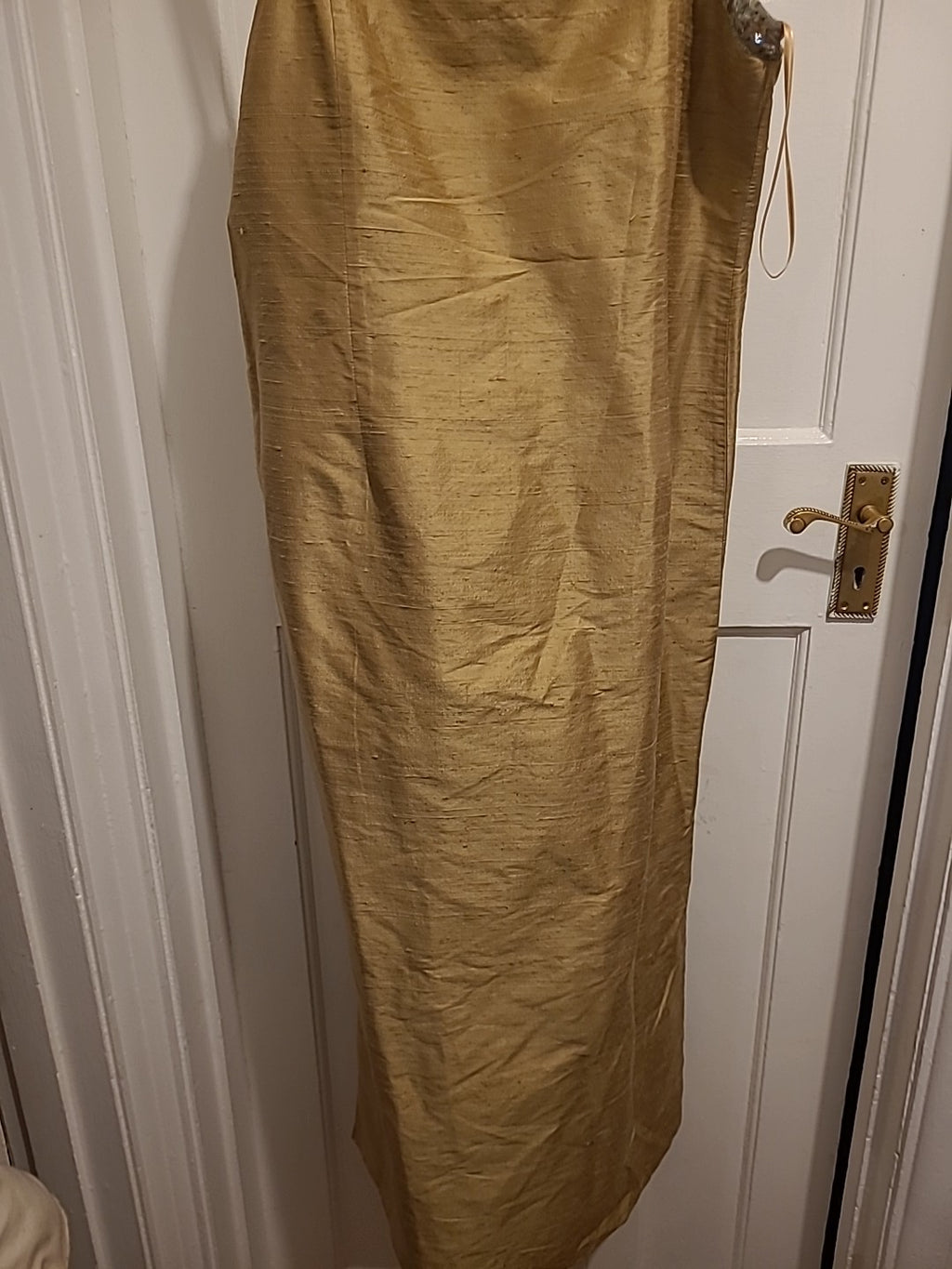 Ladies Gina Bacconi Size M/L Gold Long Length Dress