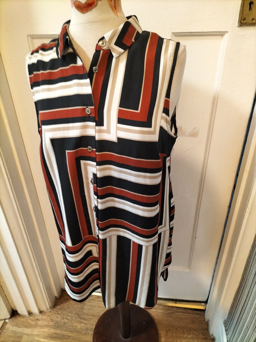 Ladies F&F Size 16 Multicoloured Striped Buttoned Sleeveless Blouse