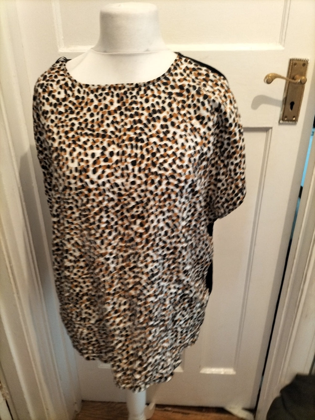 Tu 24 Leopard Print Short Sleeve Blouse
