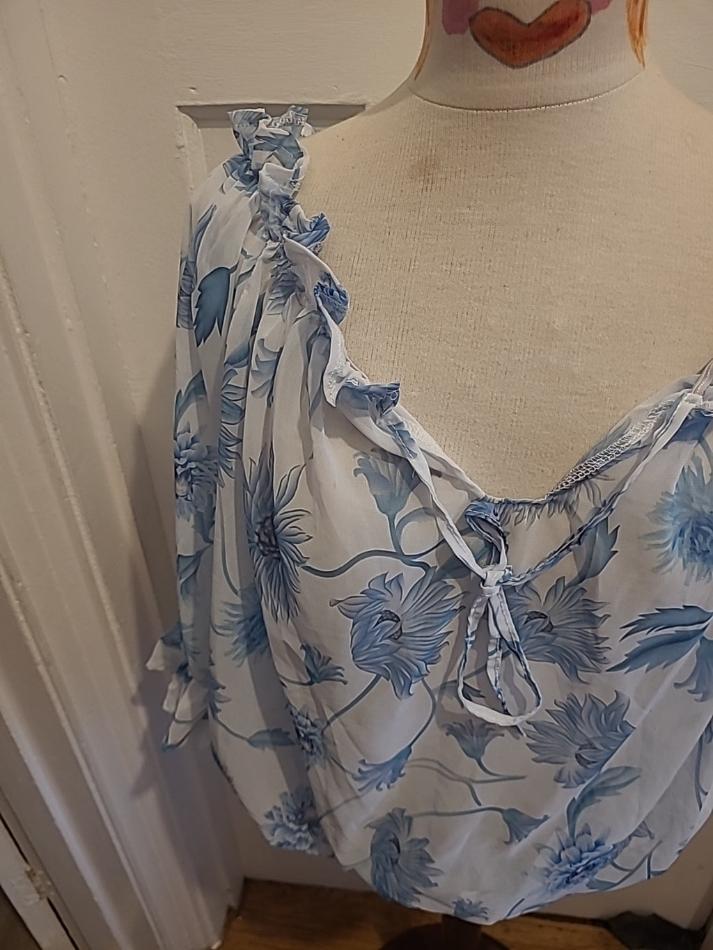 Ladies 4XL Pale Blue Toned Floral Bubble Hem Blouse
