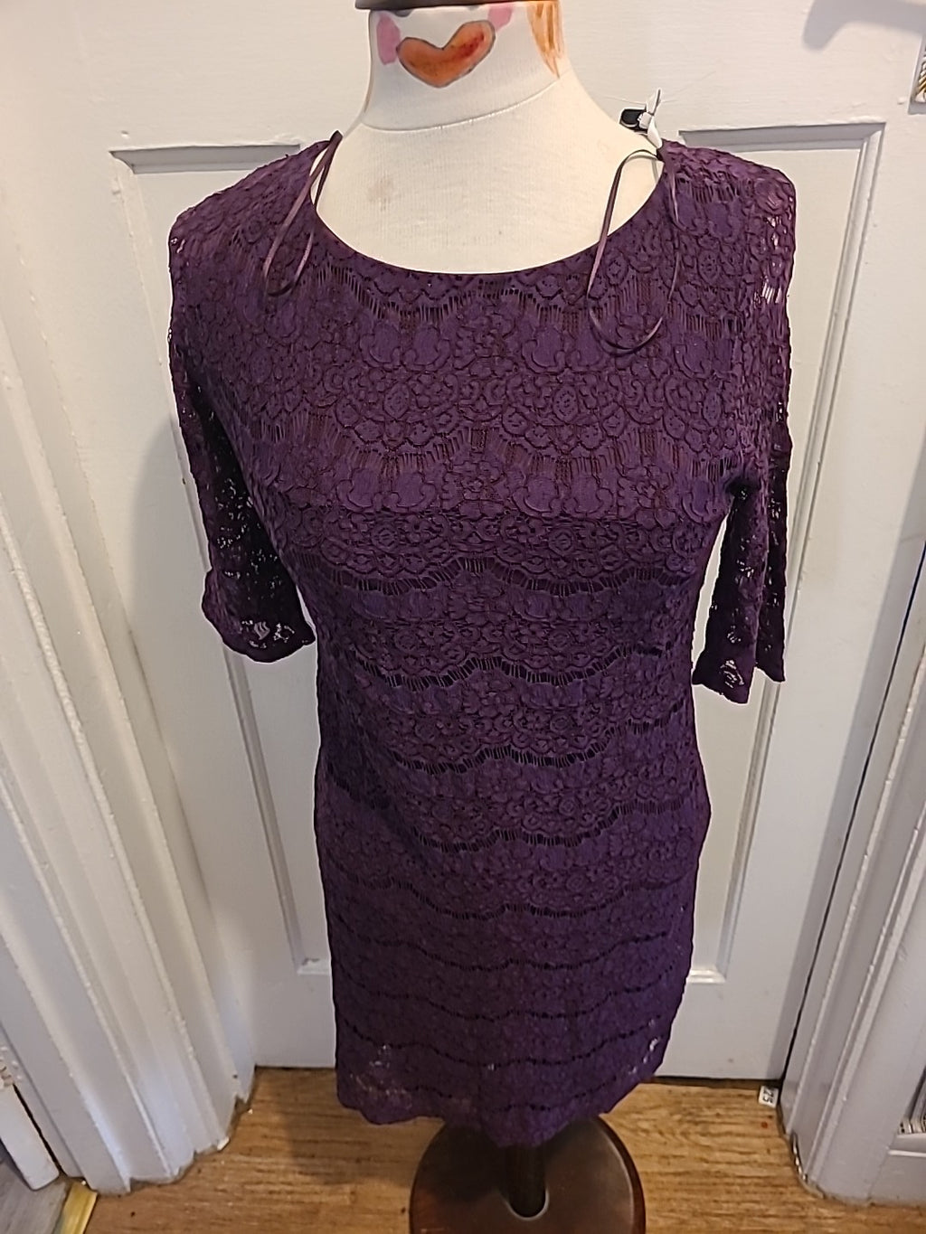 Ladies New Look Size 12 Lace Lined Short Sleeved Dress