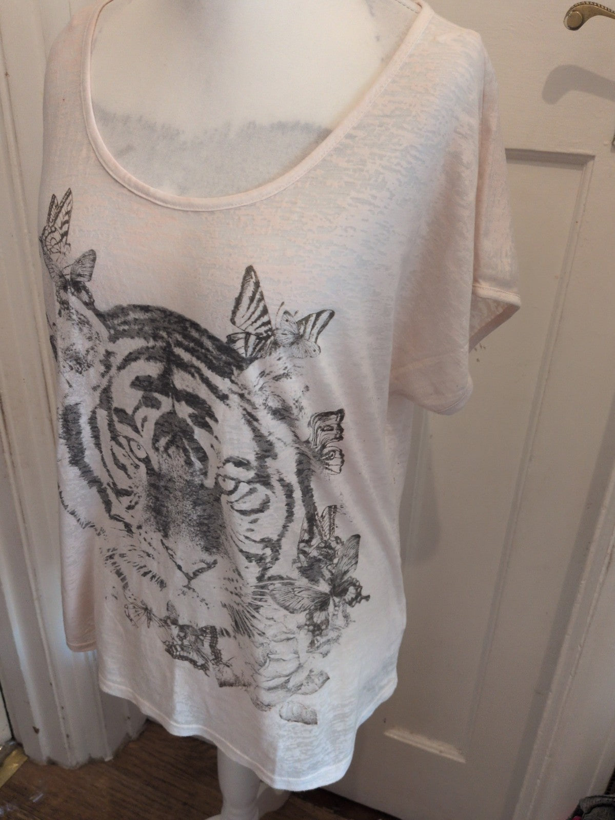 Ladies Next Size 16 Pale Pink Tiger Image Short Sleeve T-shirt