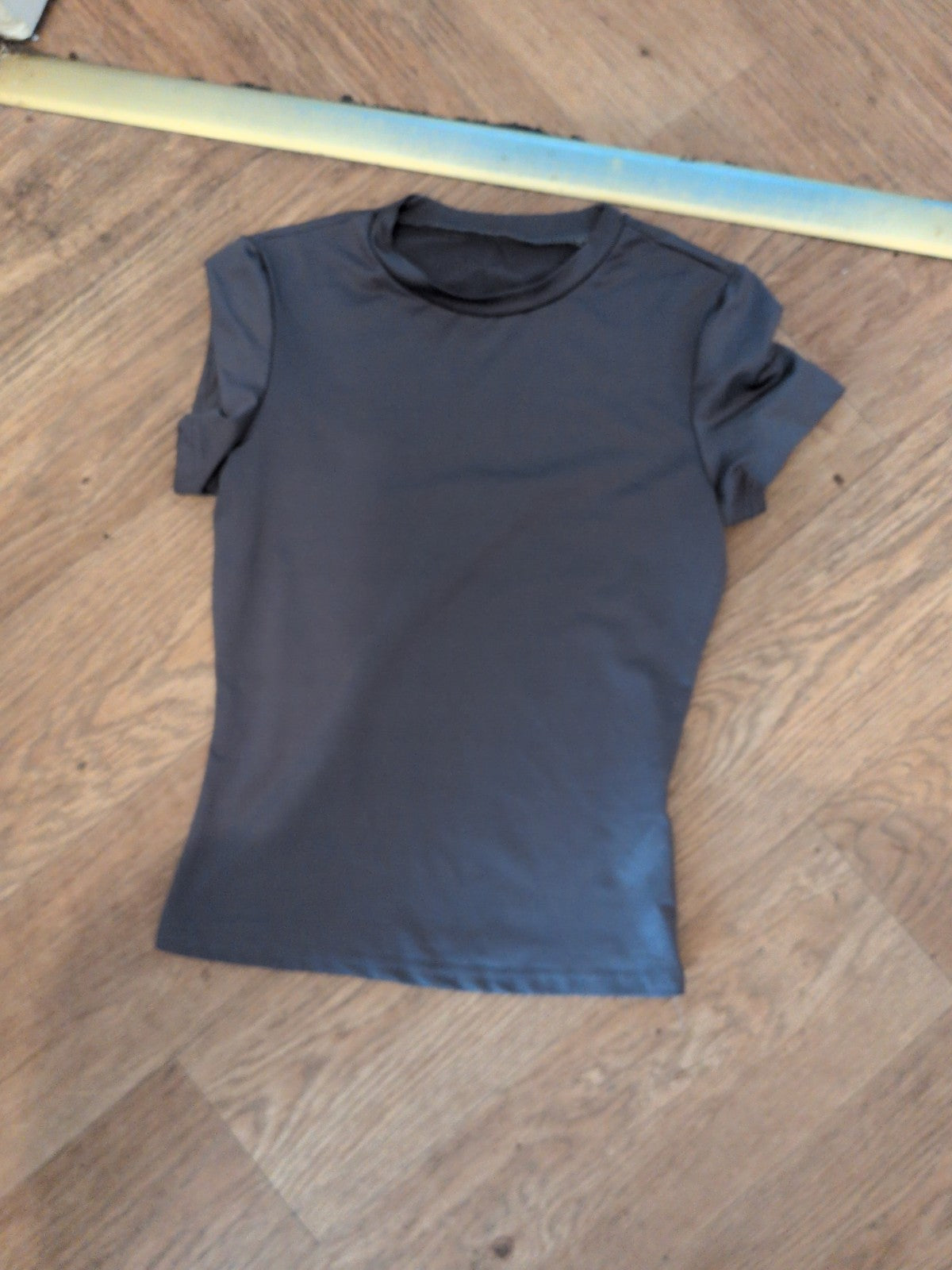 Ladies Small Grey Stretchy Short Sleeve Tshrt