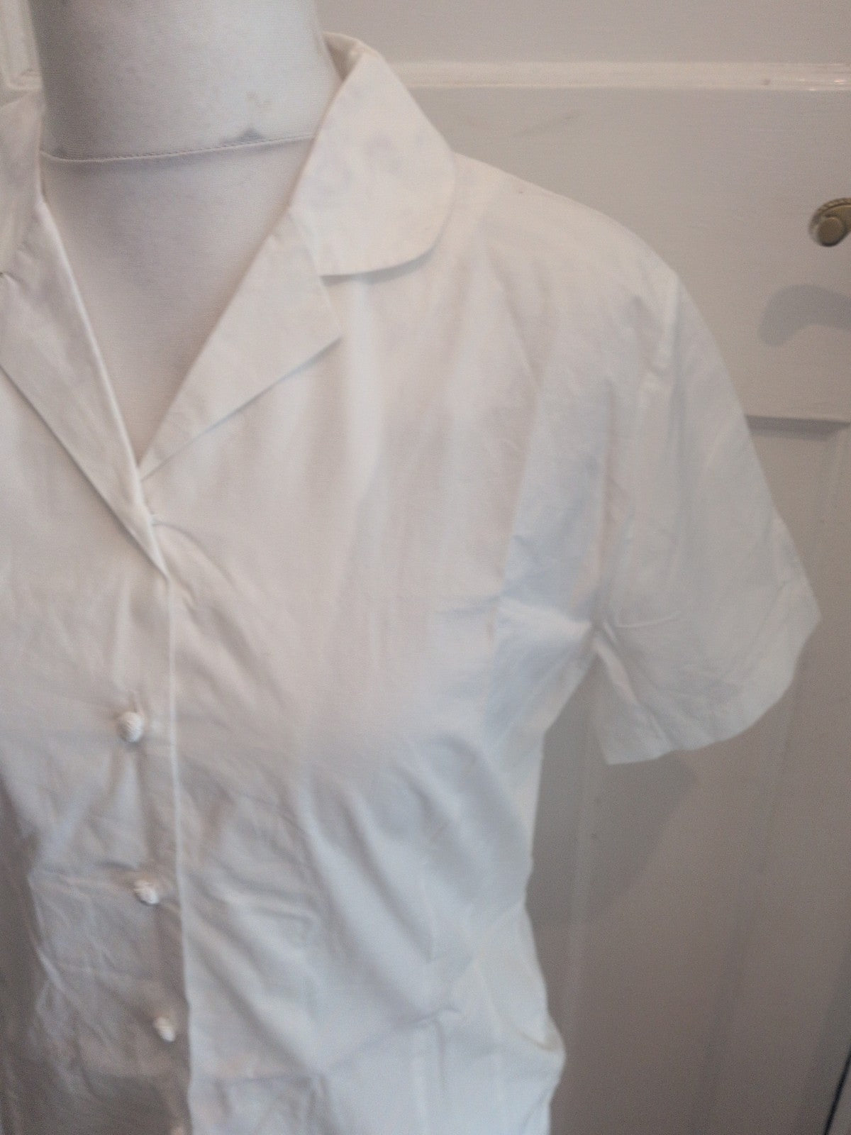St Micheal 12-14 Medium Shite Buttoned V Neck Shirt