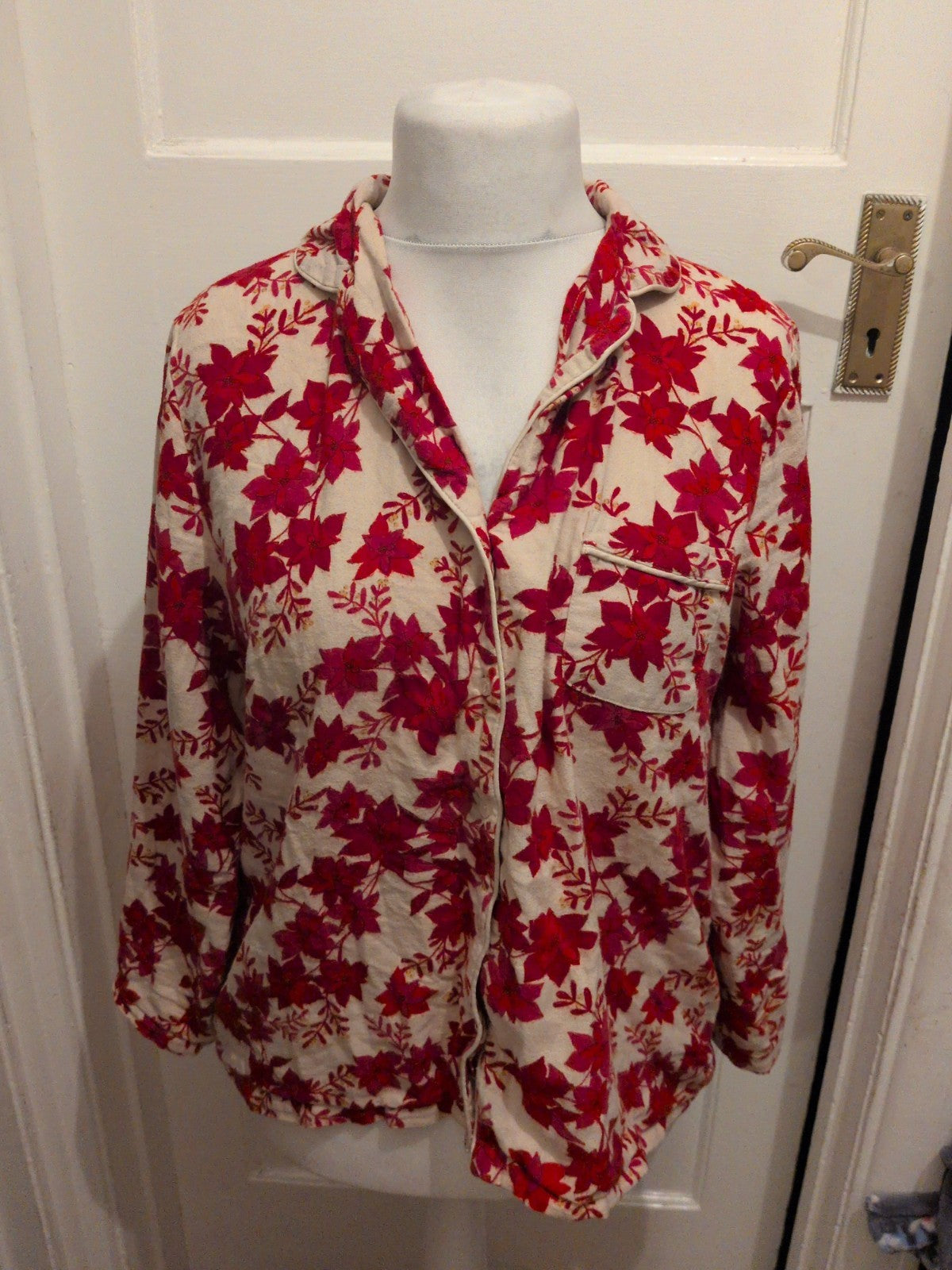 Ladies Tu 16 Red Floral Buttoned Collared Blouse