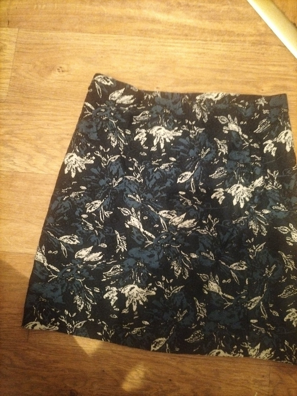 Ladies George Size 12 Navy/Black/White Skirt Knee Length Pencil