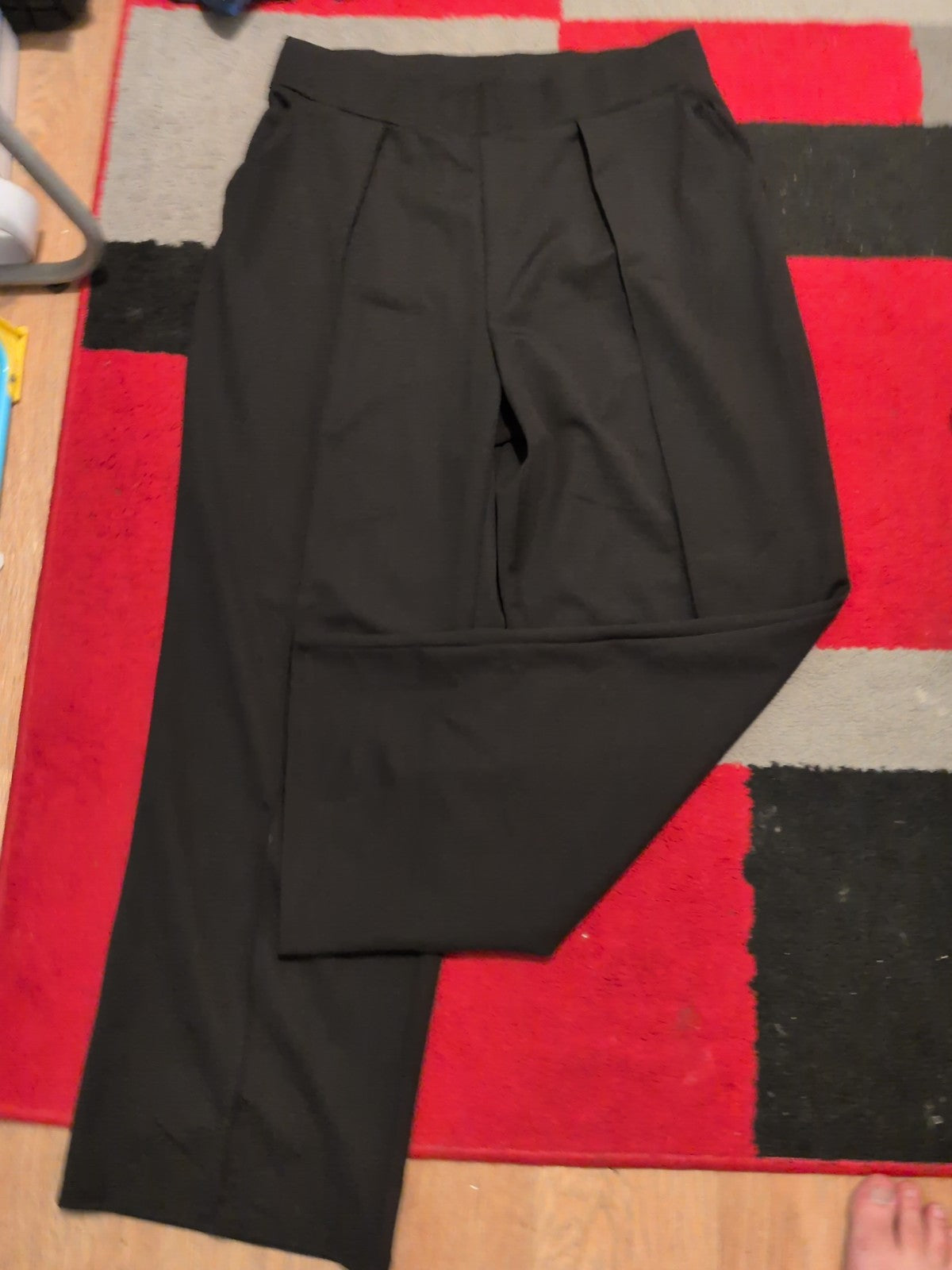 Ladies H&M Size Large Black Stretch Straight Leg Trousers