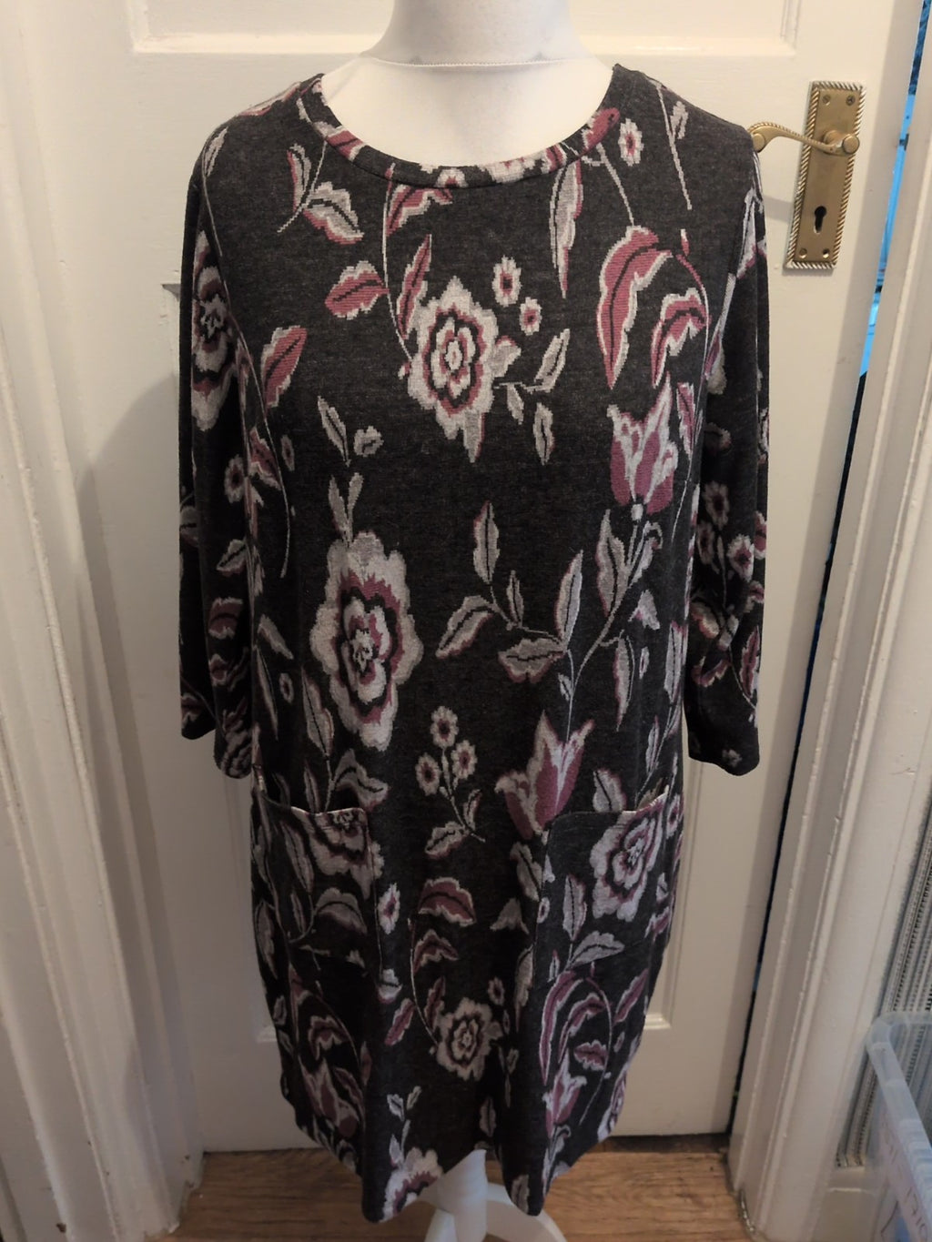 Tu 16 Pink White Grey Charcoal Floral 3/4 Sleeve Dress